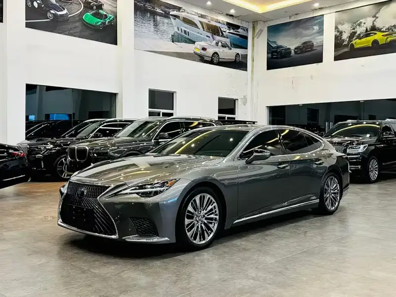 Lexus LS
