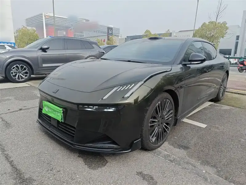 Lynk & Co 10