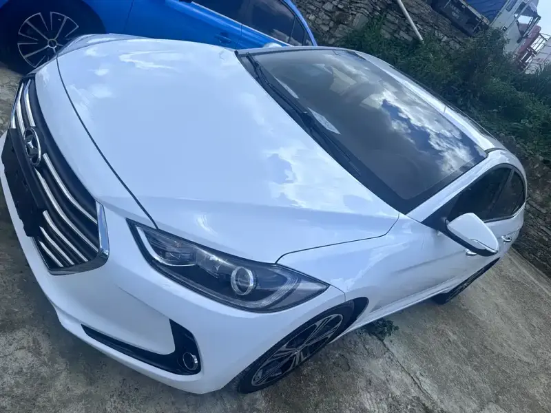 Hyundai Elantra