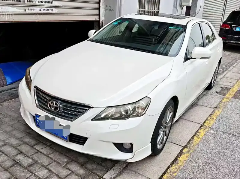 Toyota Reiz