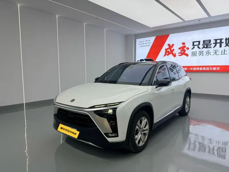 NIO ES8