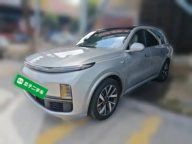 Li Auto L8