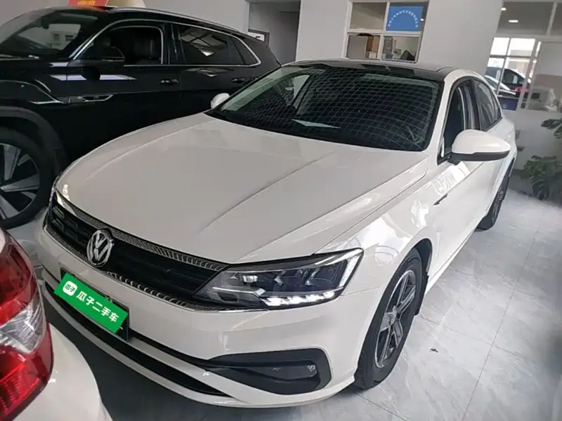 Volkswagen Lamando