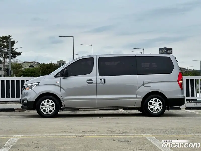 Hyundai H-1