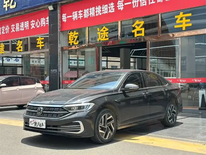 Volkswagen Sagitar