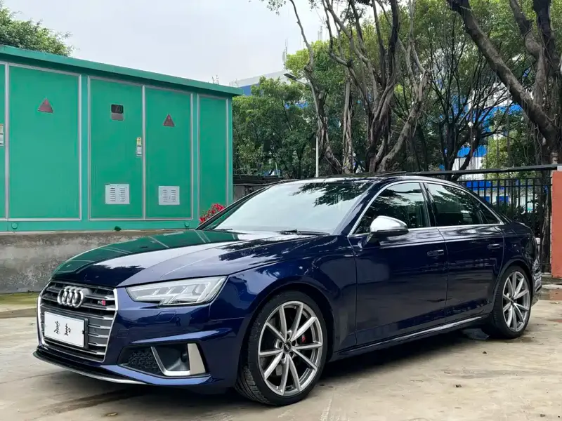Audi S4