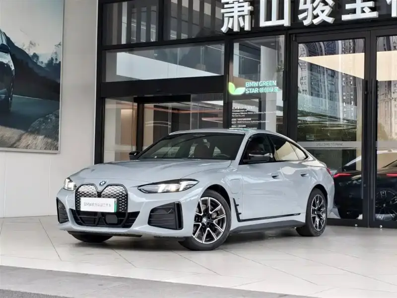 BMW i4