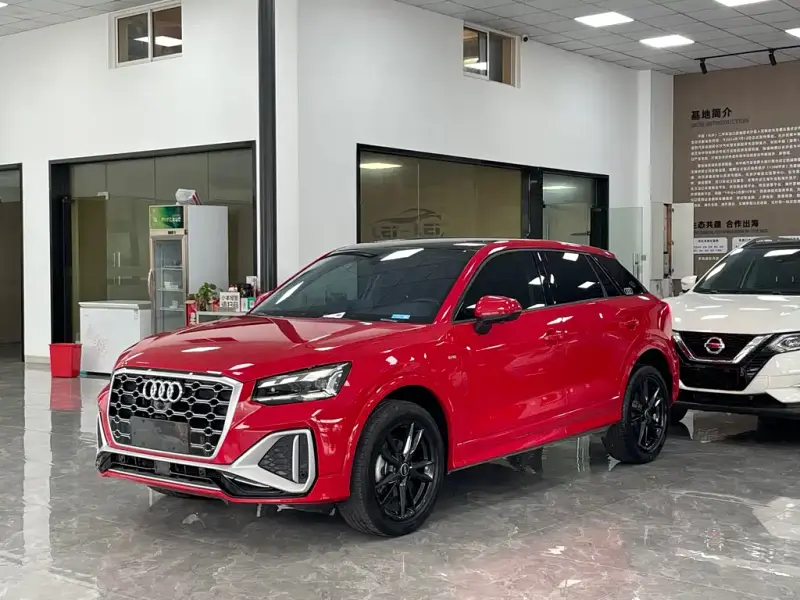Audi Q2L