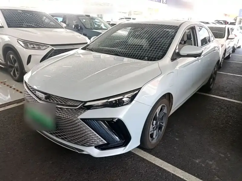 Geely L HiP