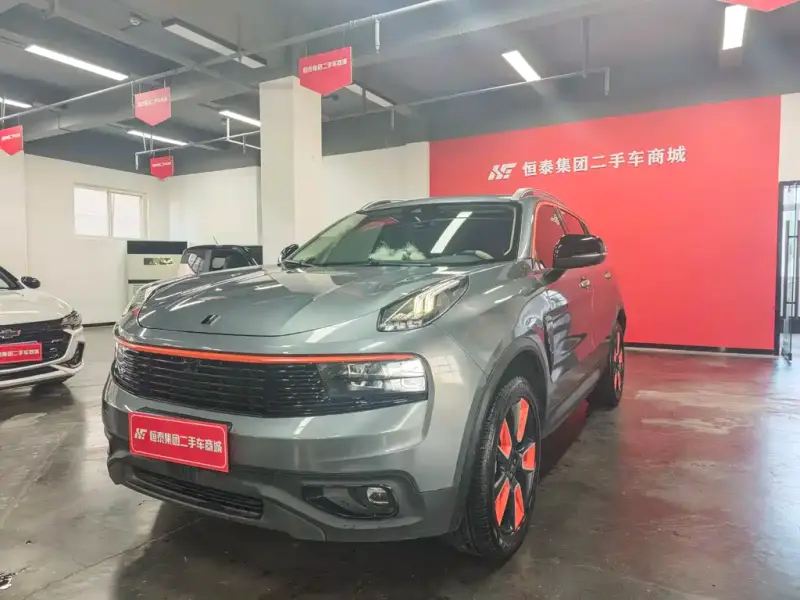 Lynk & Co 01
