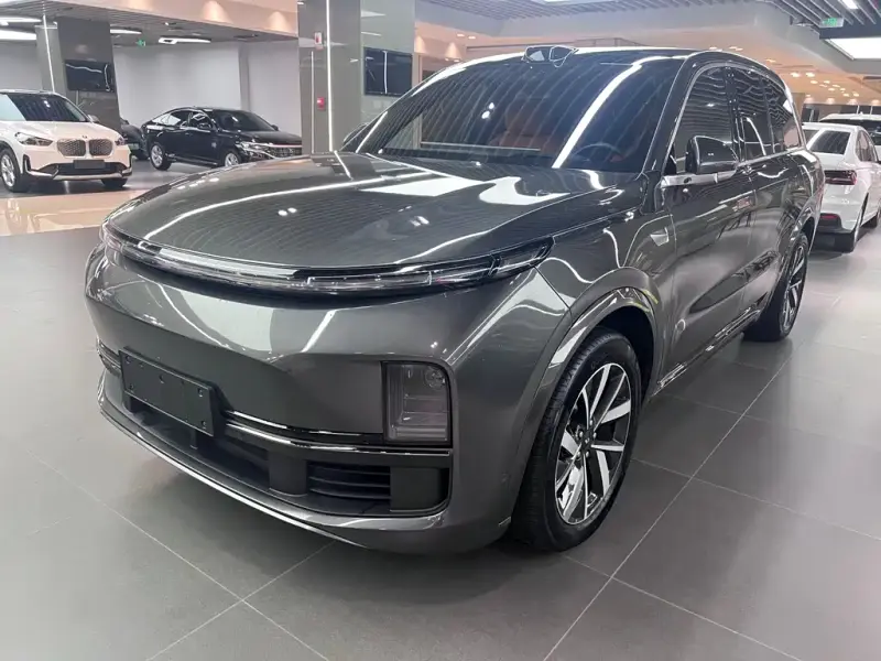 Li Auto L8
