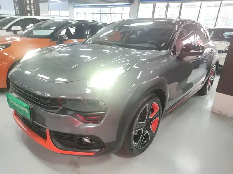 Lynk & Co 02