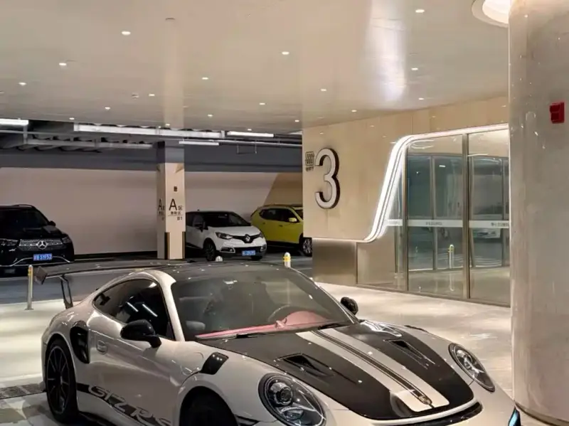 Porsche 911