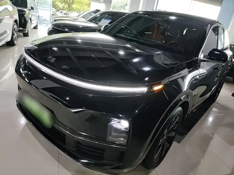 Li Auto L8