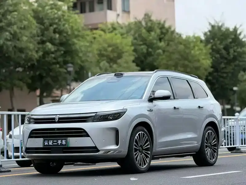 AITO M7