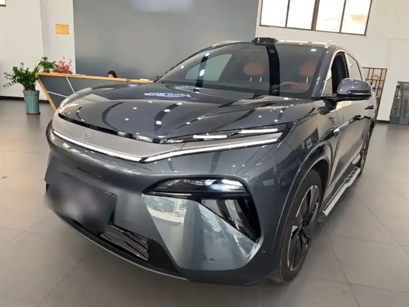 BYD Tang L