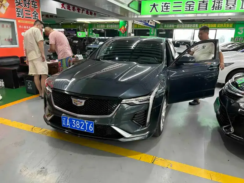 Cadillac CT4