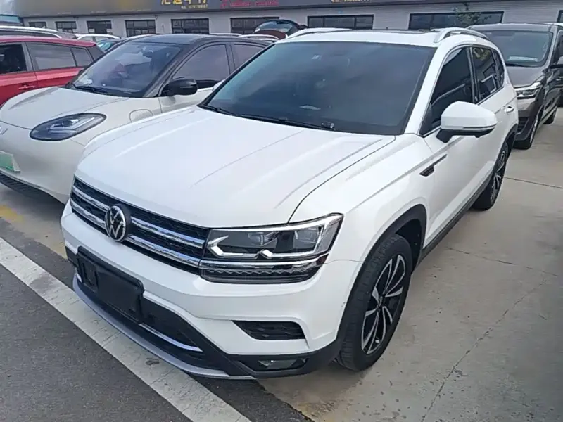 Volkswagen Tharu