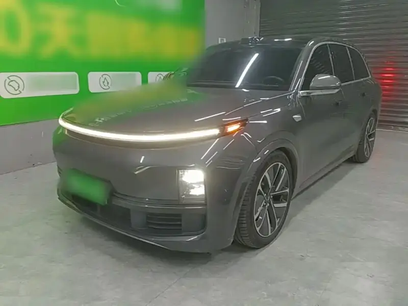 Li Auto L8