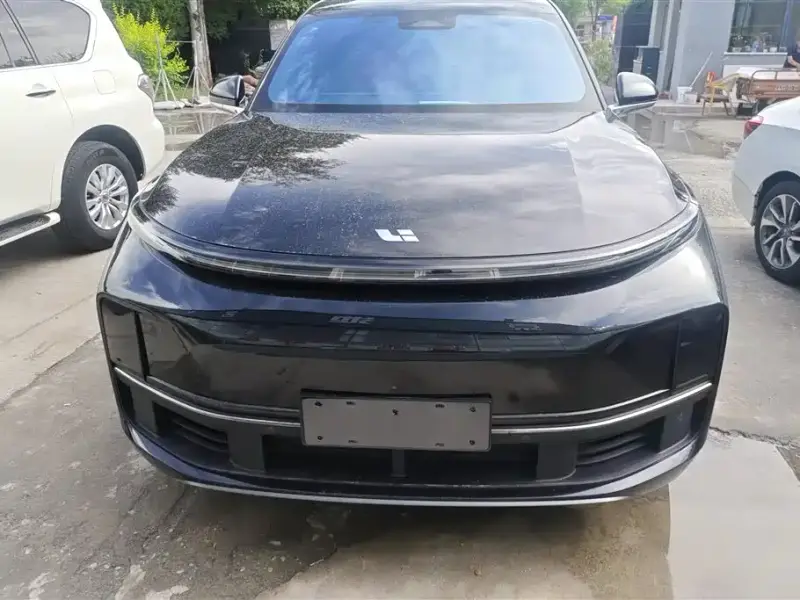 Li Auto L8