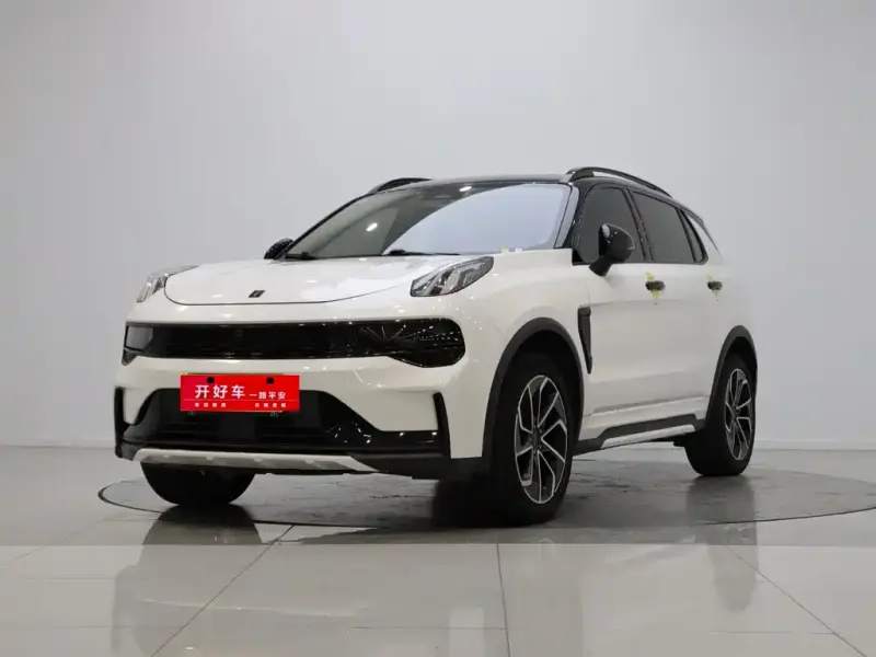 Lynk & Co 01
