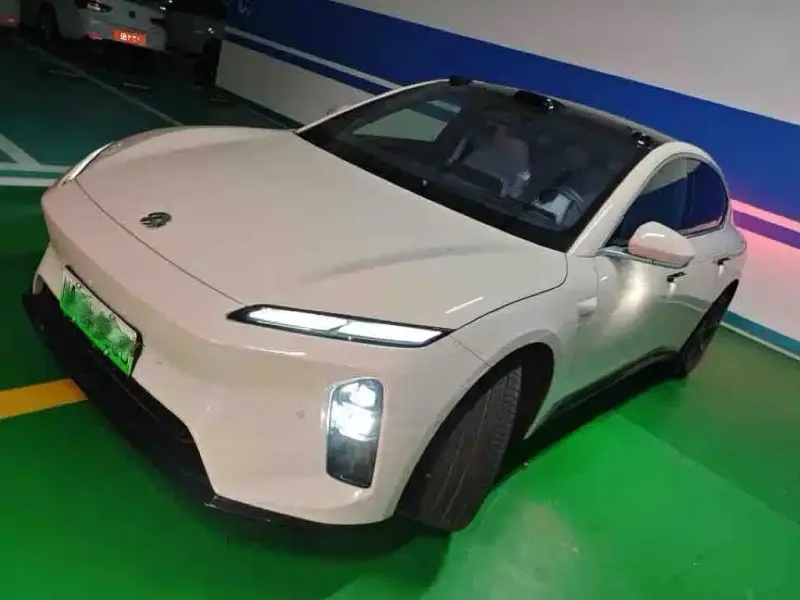 NIO ET5T