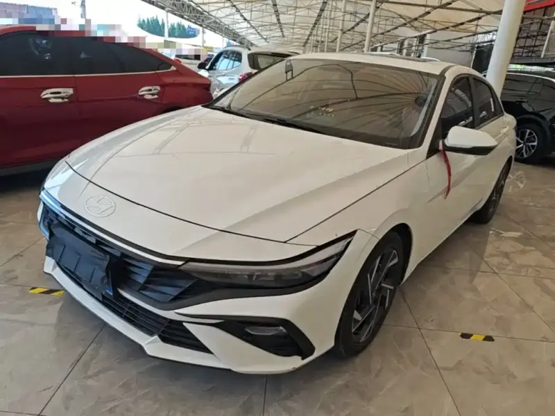 Hyundai Elantra