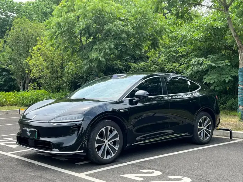 Luxeed Zhijie R7