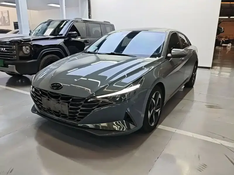 Hyundai Elantra
