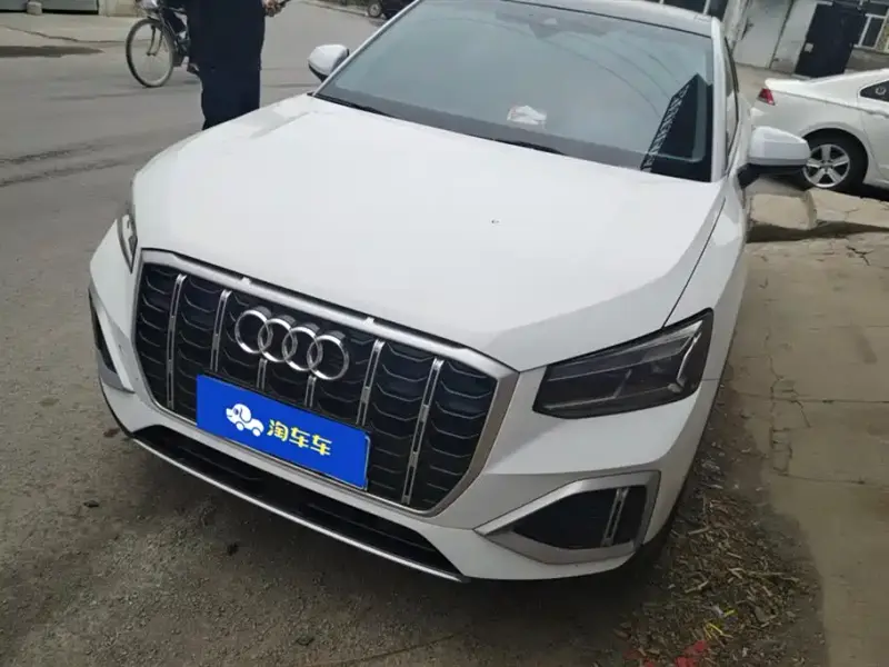 Audi Q2L