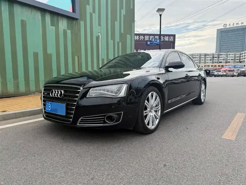 Audi A8
