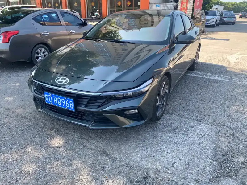 Hyundai Elantra