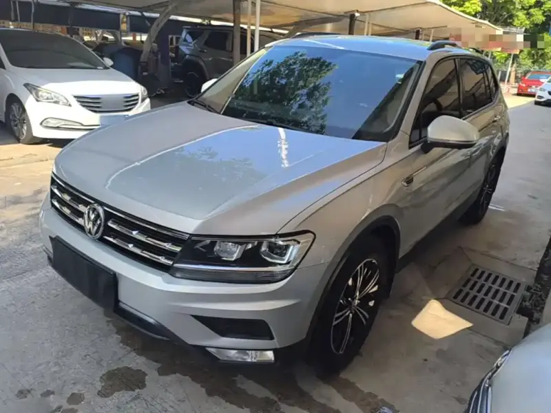 Volkswagen Tiguan L