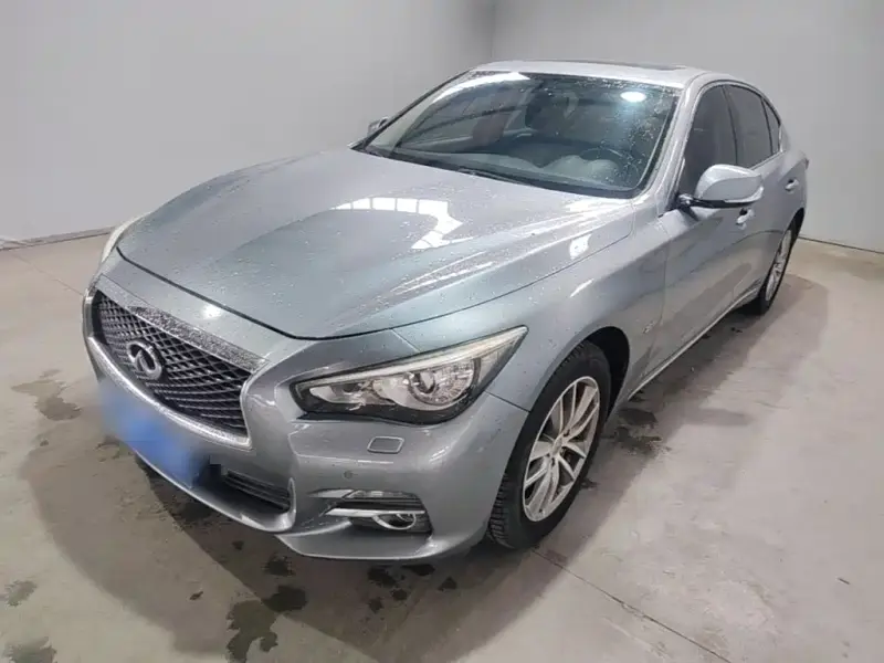 Infiniti Q50L
