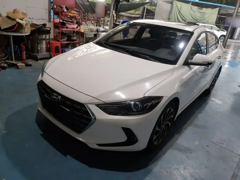 Hyundai Elantra