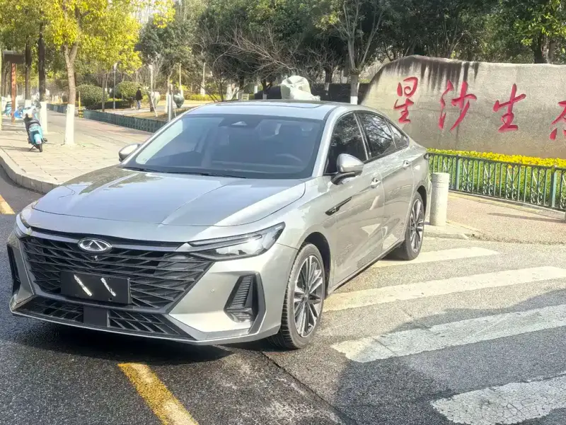 Chery Arrizo 8