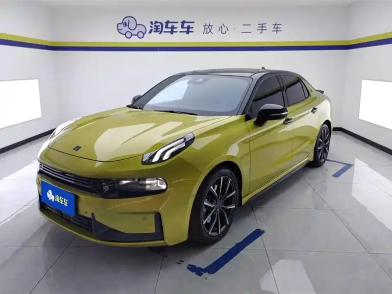 Lynk & Co 03