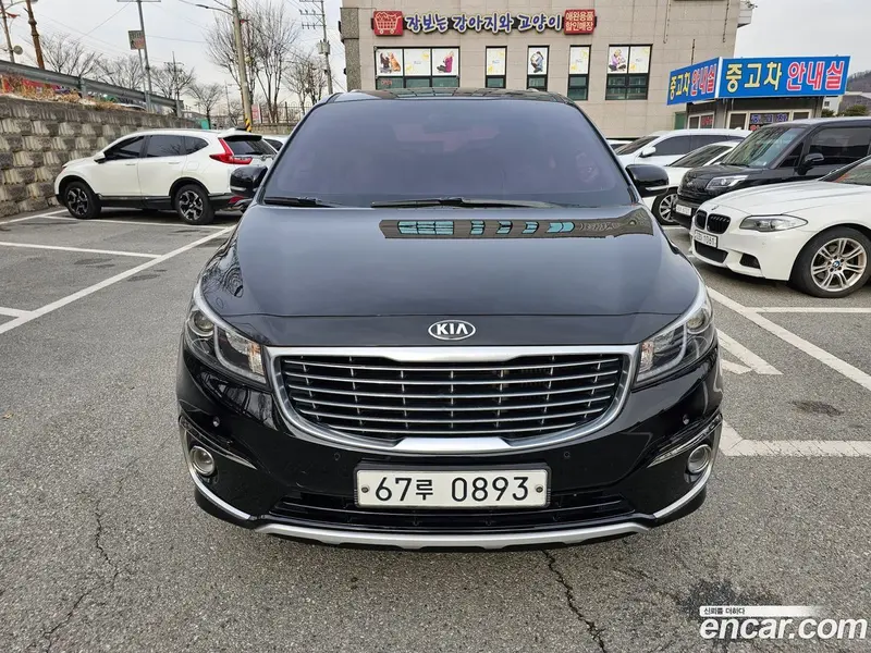 Kia Carnival (Canival)