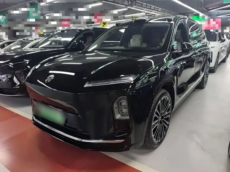 NIO ES8