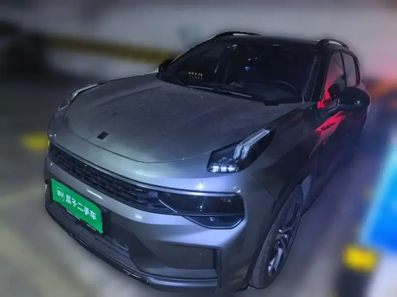 Lynk & Co 01