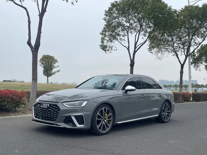 Audi S4