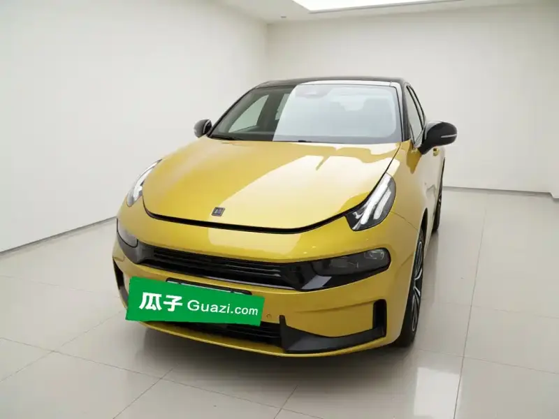 Lynk & Co 03