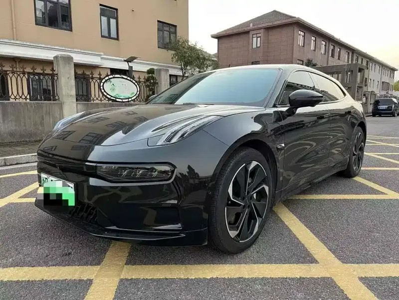 Zeekr 001