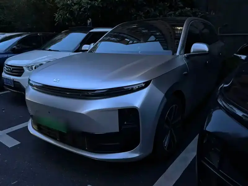 Li Auto L6