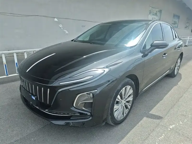 Hongqi E-QM5