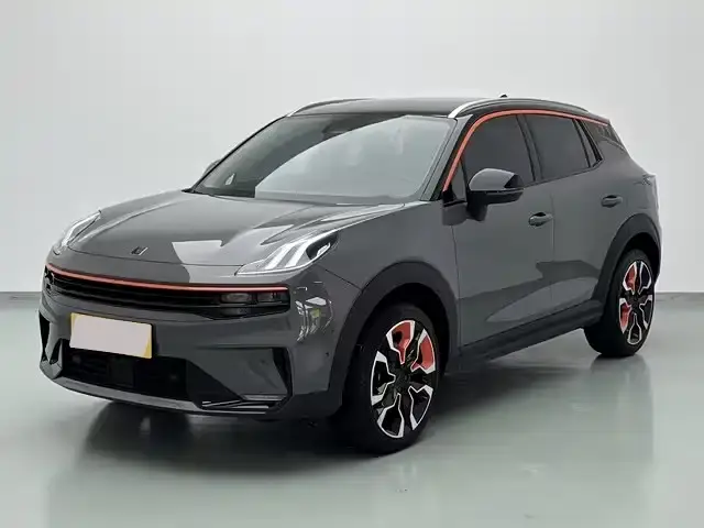 Lynk & Co 06