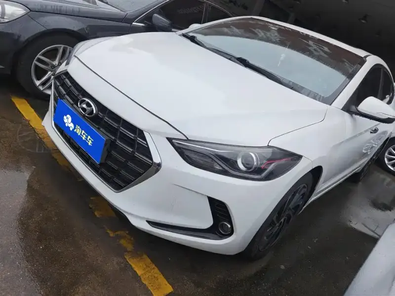 Hyundai Elantra