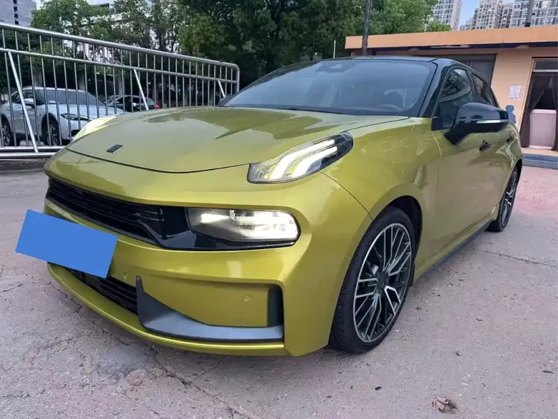 Lynk & Co 03