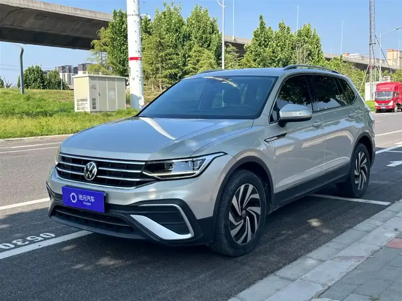 Volkswagen Tiguan L