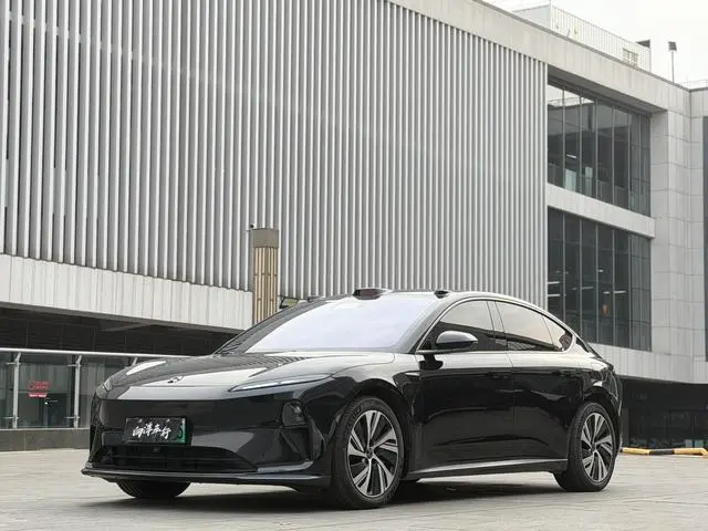 NIO ET5